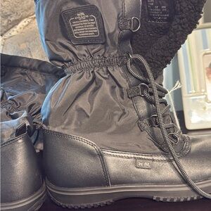 Coach Black Shearling Boots zise 7 1/2